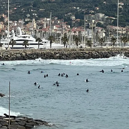 Casa Borgo Foce アパート